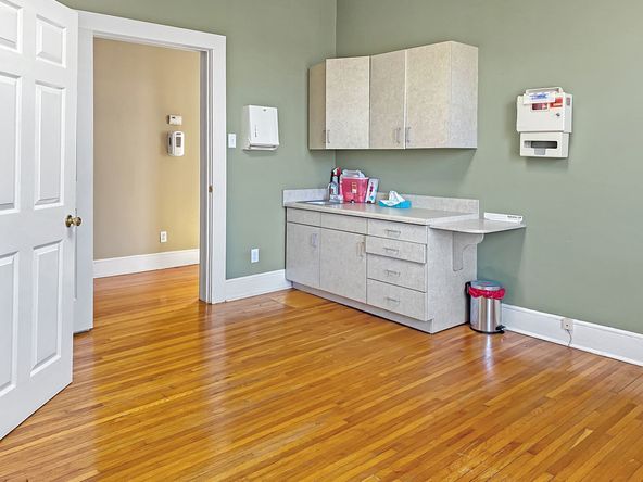 420 W Main St, Livingston, TN 38570